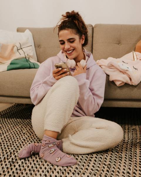 Profite de plus de 2400 questions et quizz pour réviser le code de la route en ligne